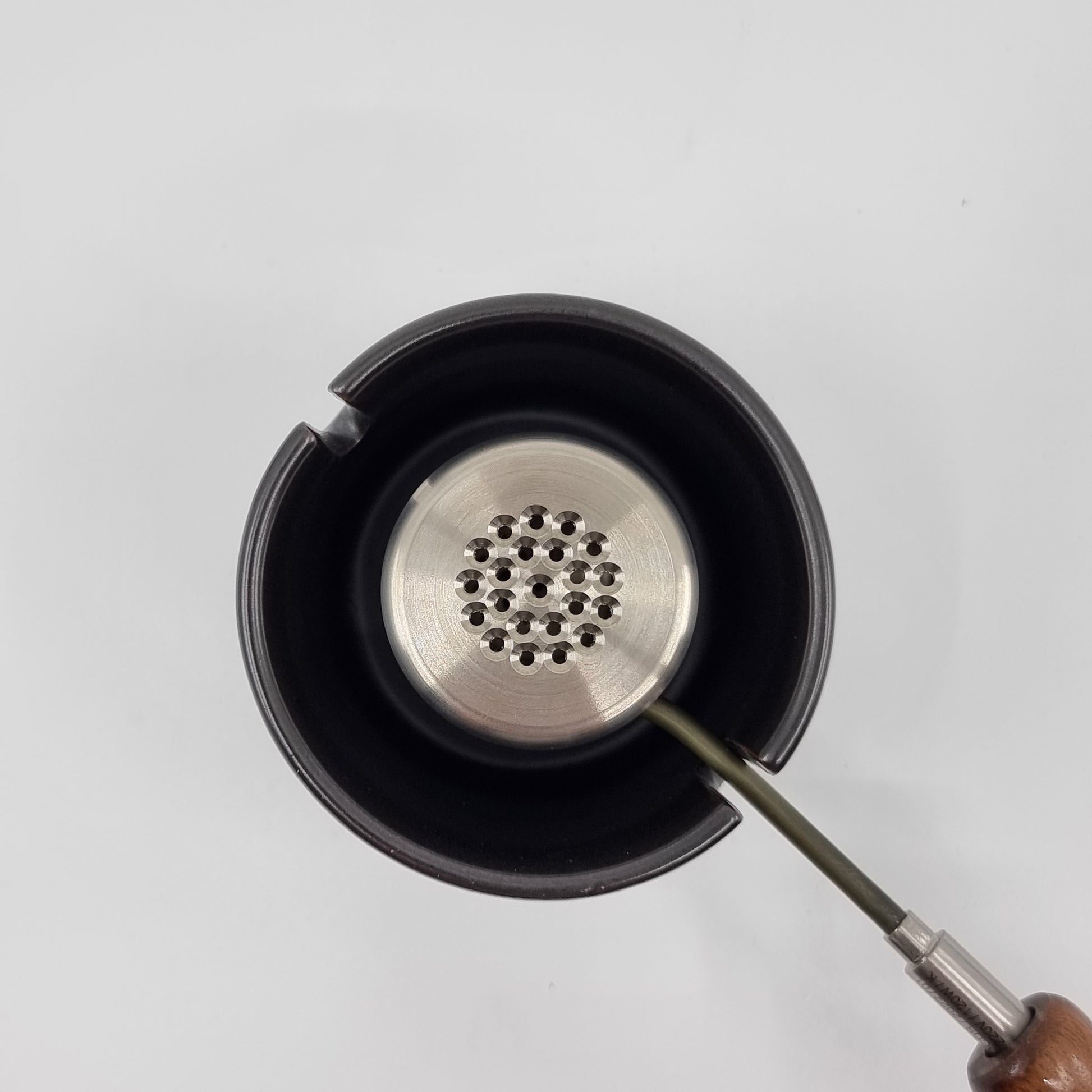 Suet Jade Porcelain Stand by QaromaShop