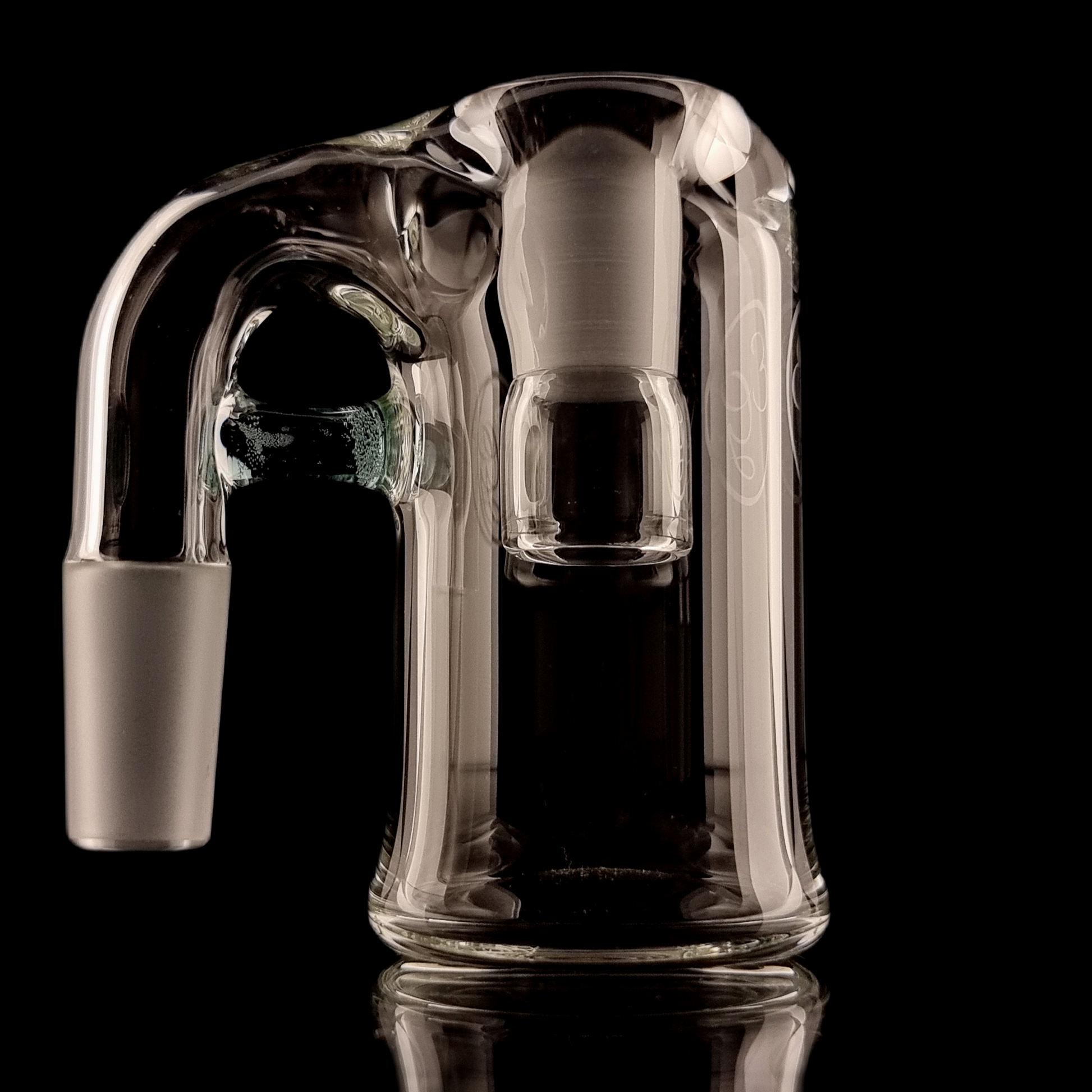 Empirical Glass Trash Can Ash Catcher 14mm 90° – A Friend Indeed Empirical Glass Trash Can Ash Catcher 14mm 90° – A Friend Indeed